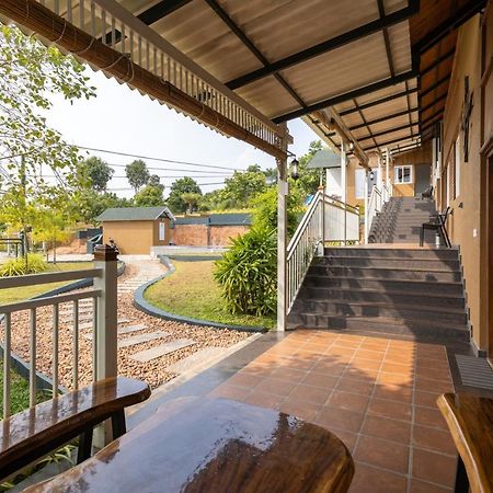 Johns Village Kochi Ngoại thất bức ảnh