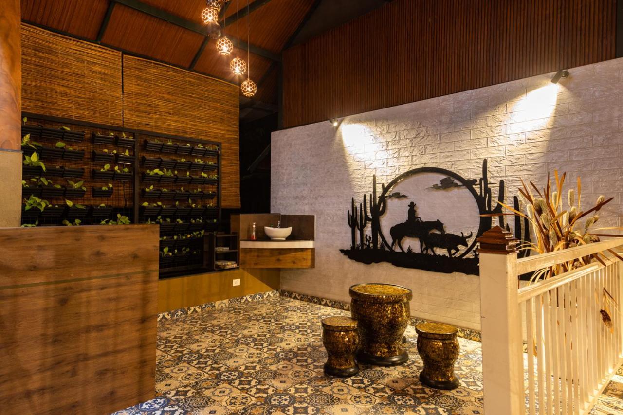 Johns Village Kochi Ngoại thất bức ảnh