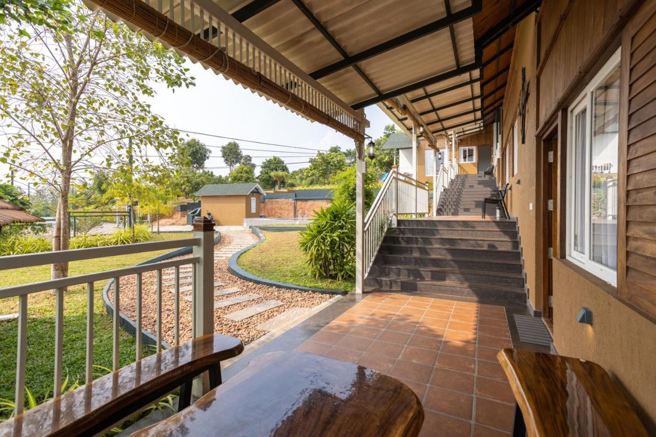 Johns Village Kochi Ngoại thất bức ảnh